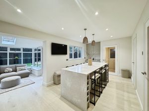 Photo 15- click for photo gallery